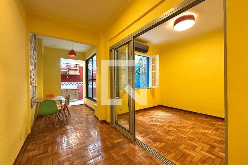 Apartment, 69 m², with wood or laminate floors — photo 7
