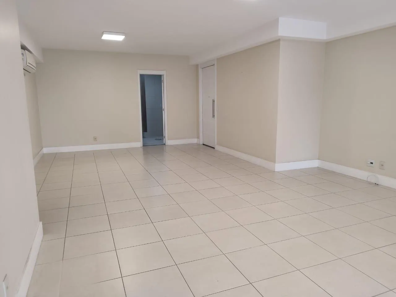 Apartamento de 166 m² com 4 quartos e jardim privativo — photo 5