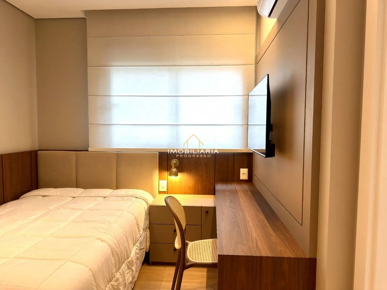 Floor-to-ceiling windows in a 3-bedroom apartment, 138 m² — photo 69