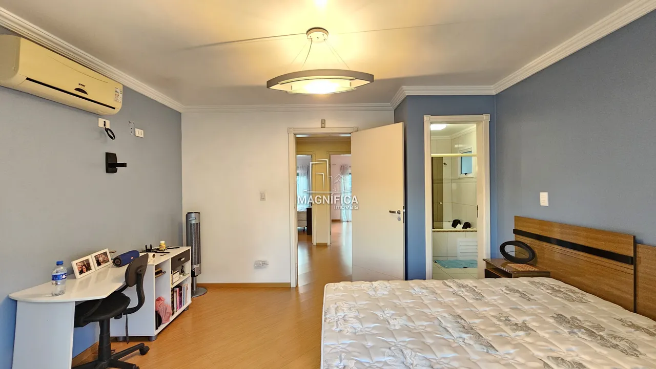 Unfurnished house with 3 en-suite bedrooms and 360 m² — photo 15