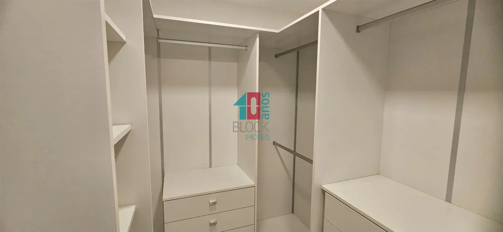 House with 4 bedrooms, 3 en-suites, 11 bathrooms and 2 parking — photo 40