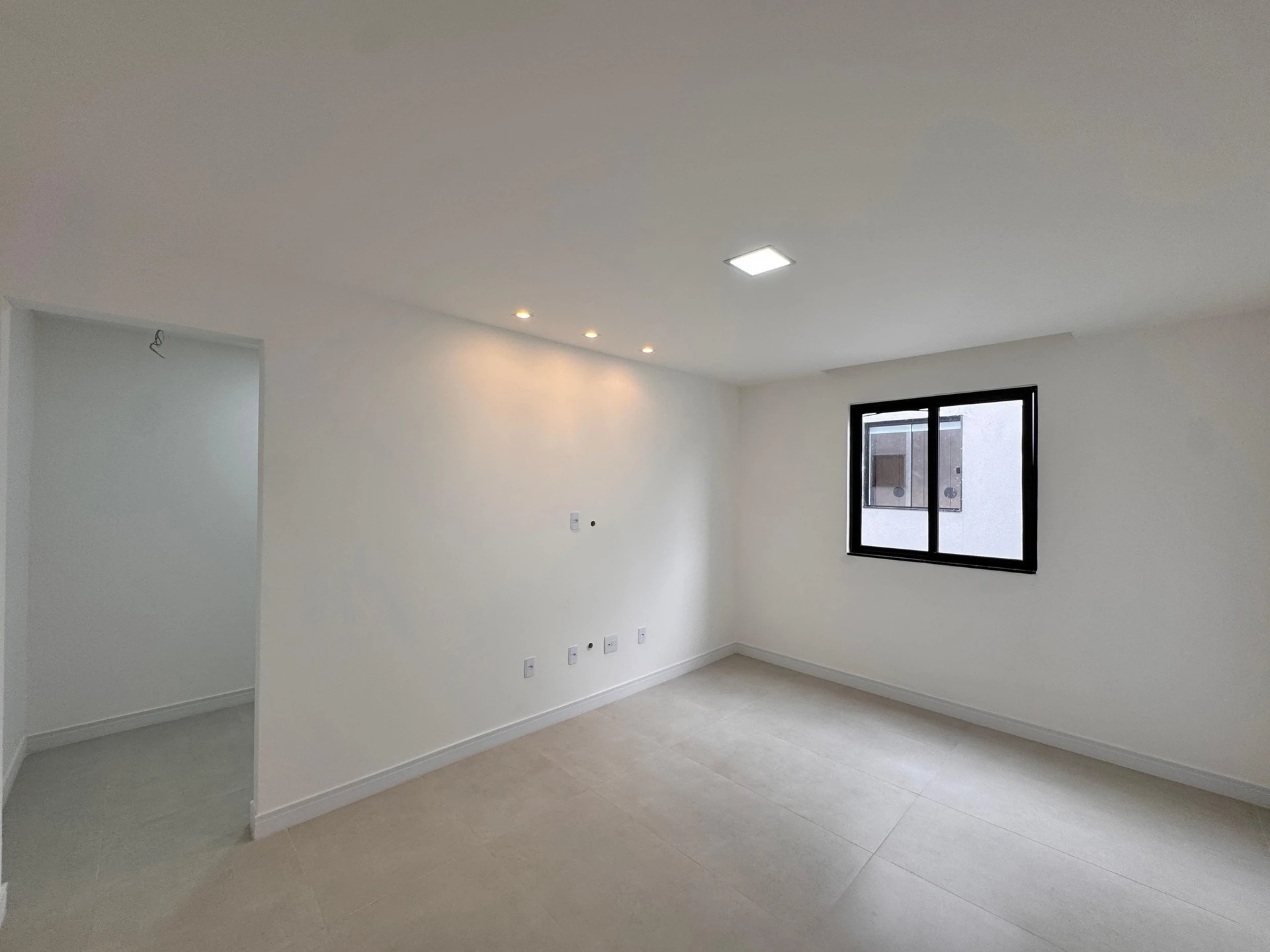 Condo house with 4 en-suite bedrooms and private yard — photo 64