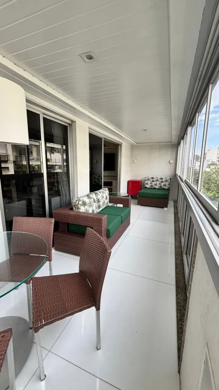 Apartamento com 3 quartos, 3 banheiros e 2 vagas — photo 3
