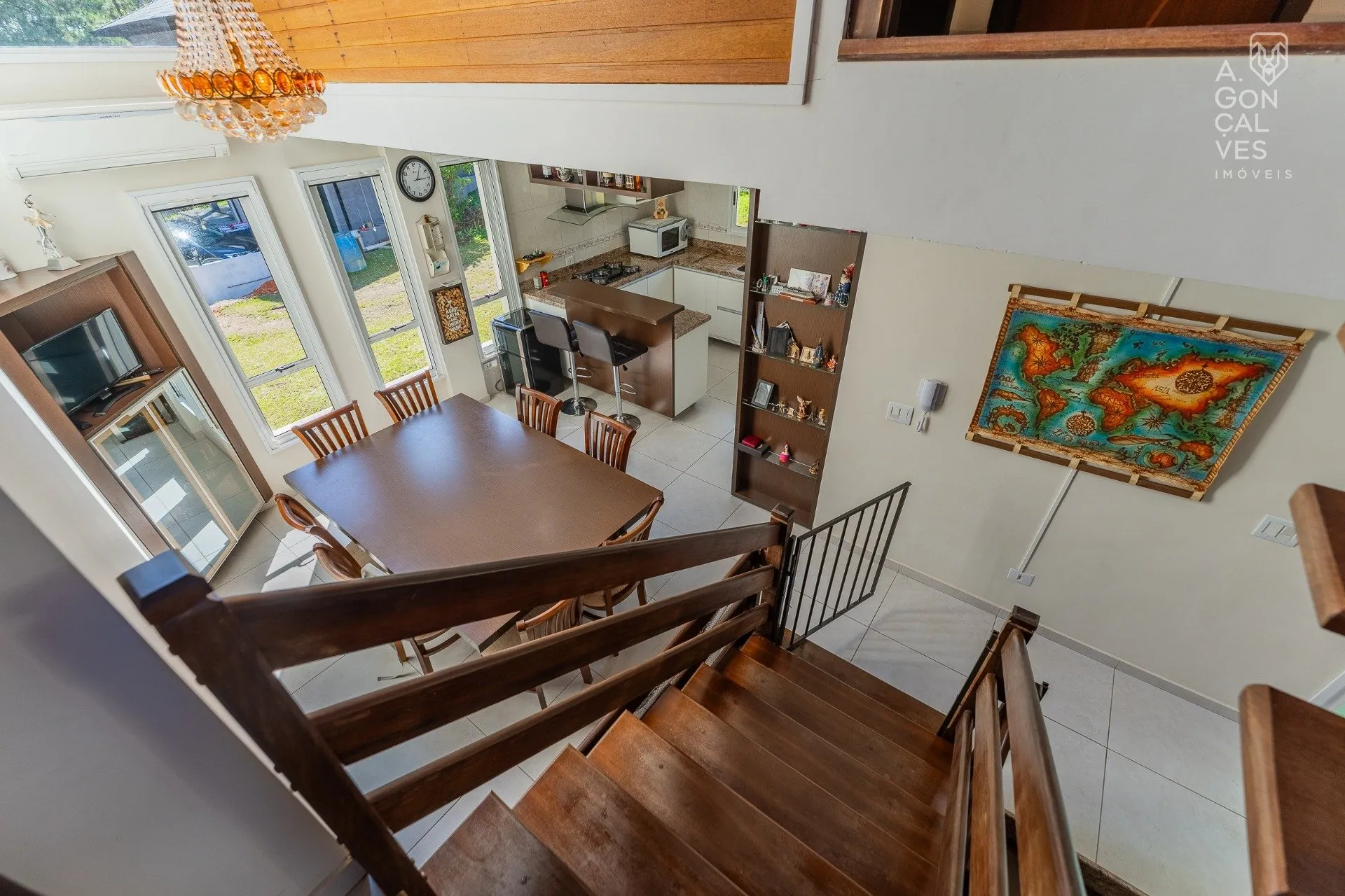 House with 4 bedrooms, 4 bathrooms and air conditioning — photo 25