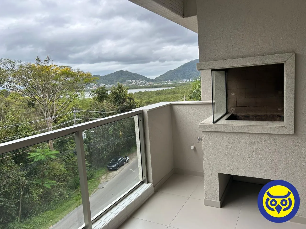 3-bedroom apartment with a water view — photo 7