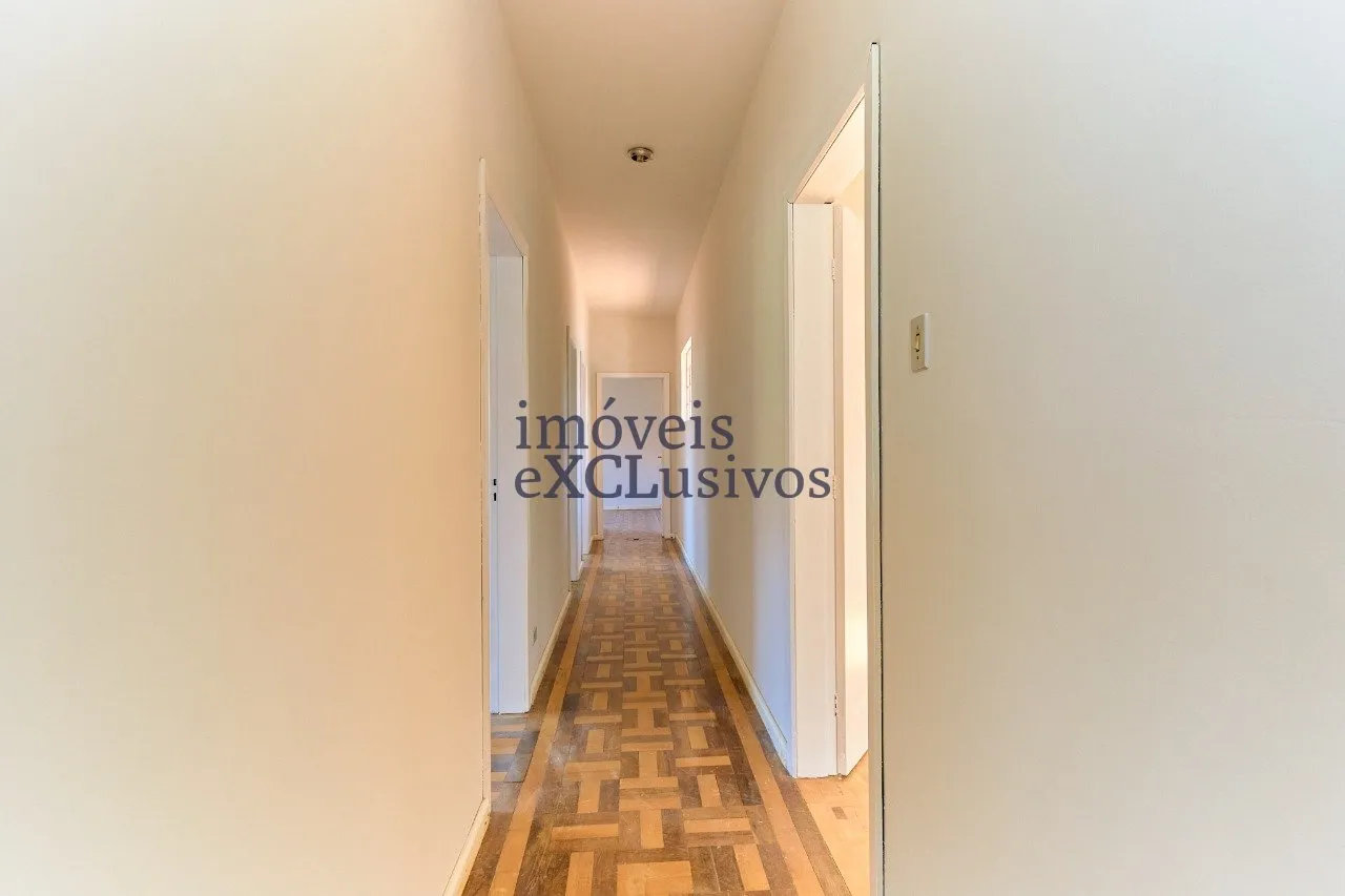 4 quartos e banheira: casa de 187 m² — photo 29