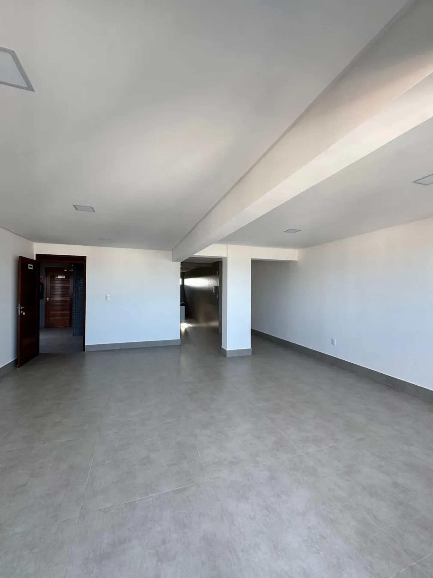 Квартира 145 м² з 4 спальнями-сюїтами та паркуванням — photo 35