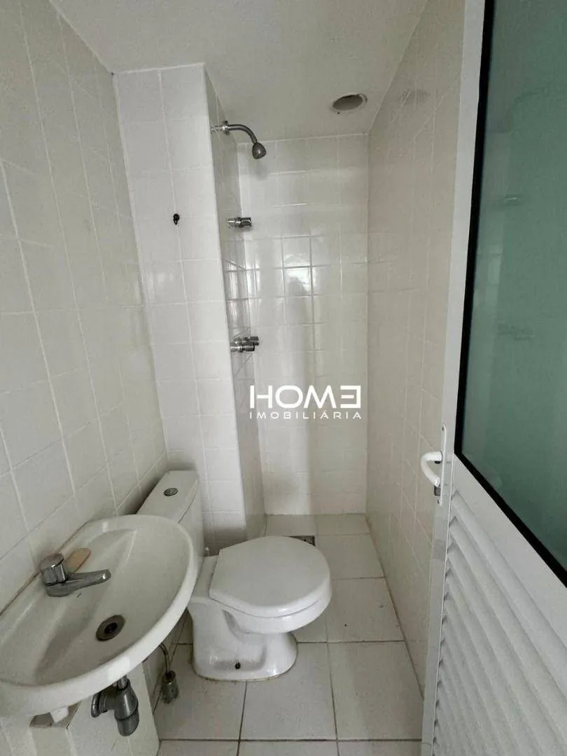 Home office in a 3-bedroom apartment, 155 m² — photo 23