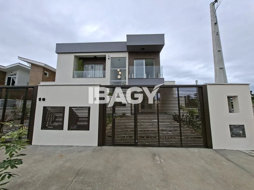 House with 3 en-suite bedrooms and 2 parking spots — photo 8