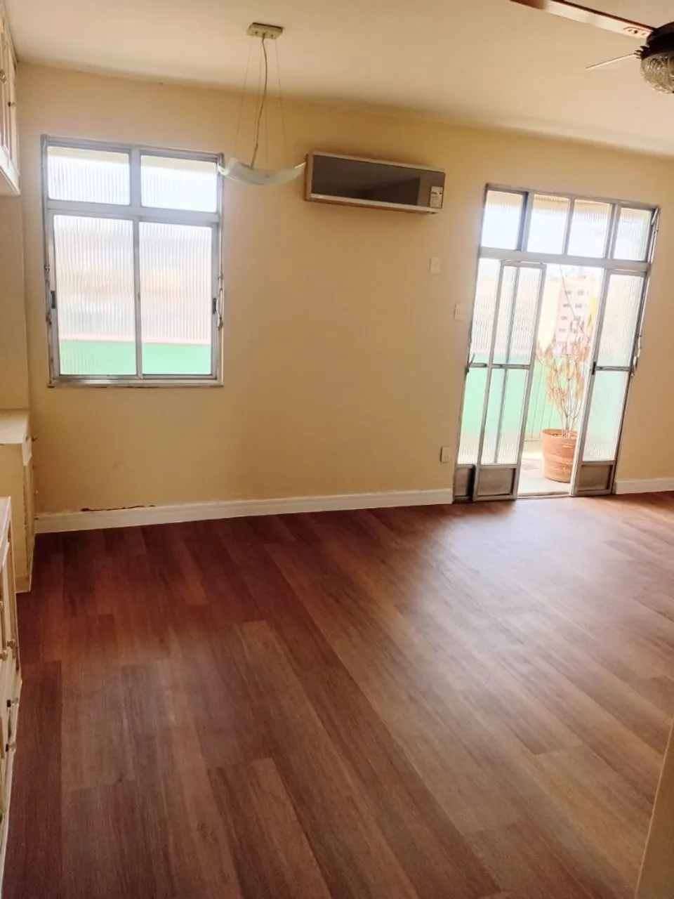 Apartment, 250 m², with a grill on the balcony — photo 11
