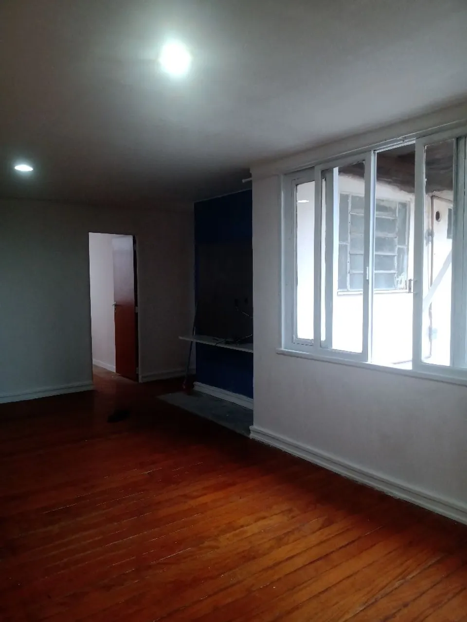 Unfurnished apartment with air conditioning and 2 bedrooms — photo 11