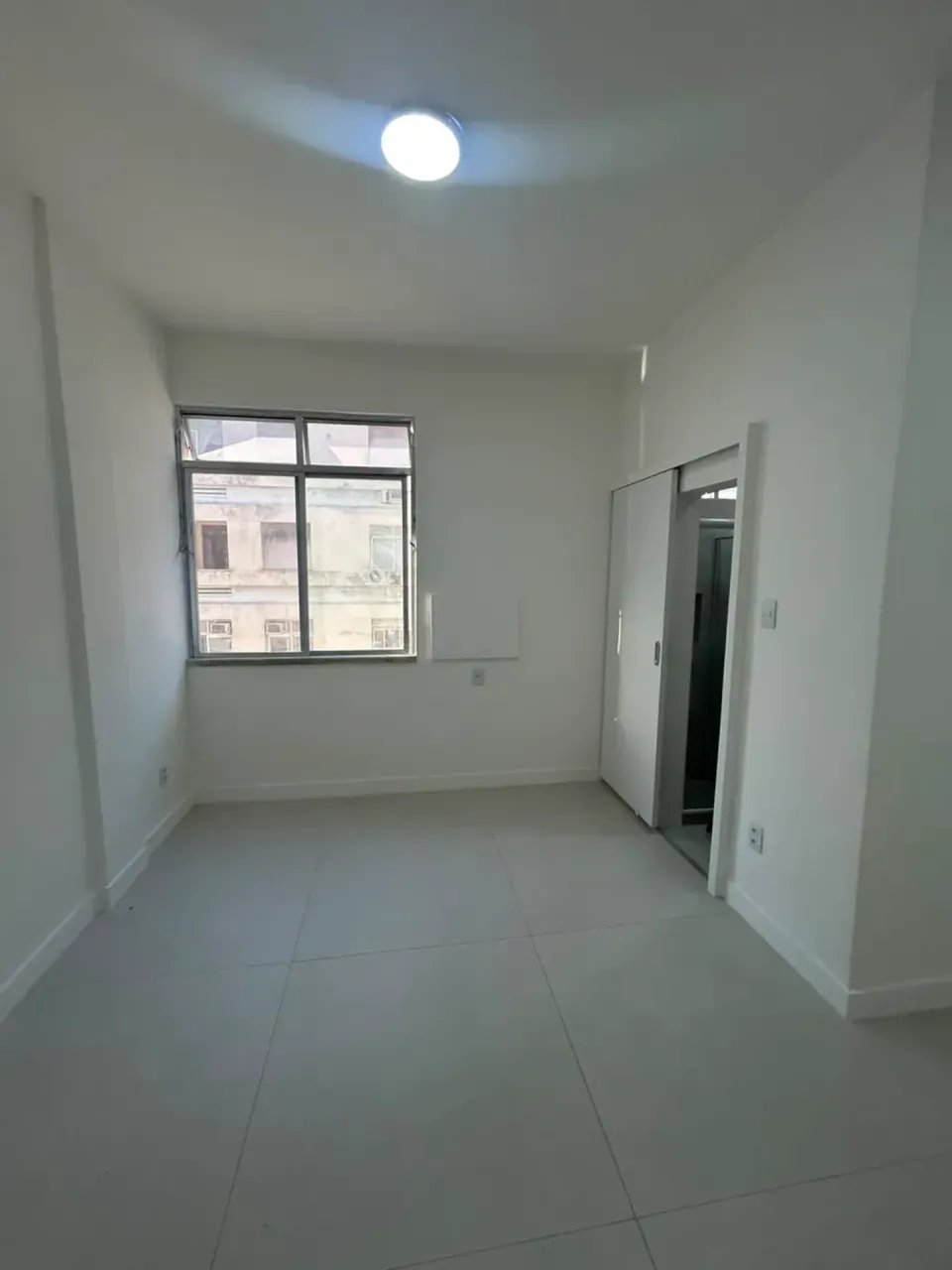 Unfurnished studio with 1 bedroom and 20 m²
