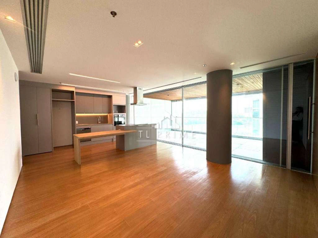 Apartamento de 1 quarto de 169 m² com varanda — photo 3