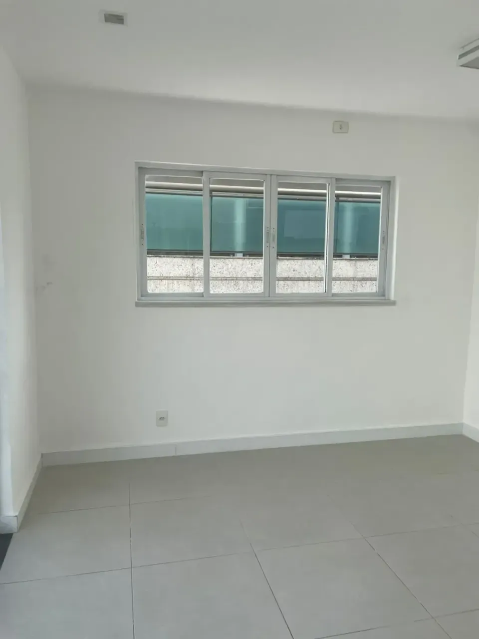 Unfurnished apartment with 5 bedrooms and 4 bathrooms — photo 12