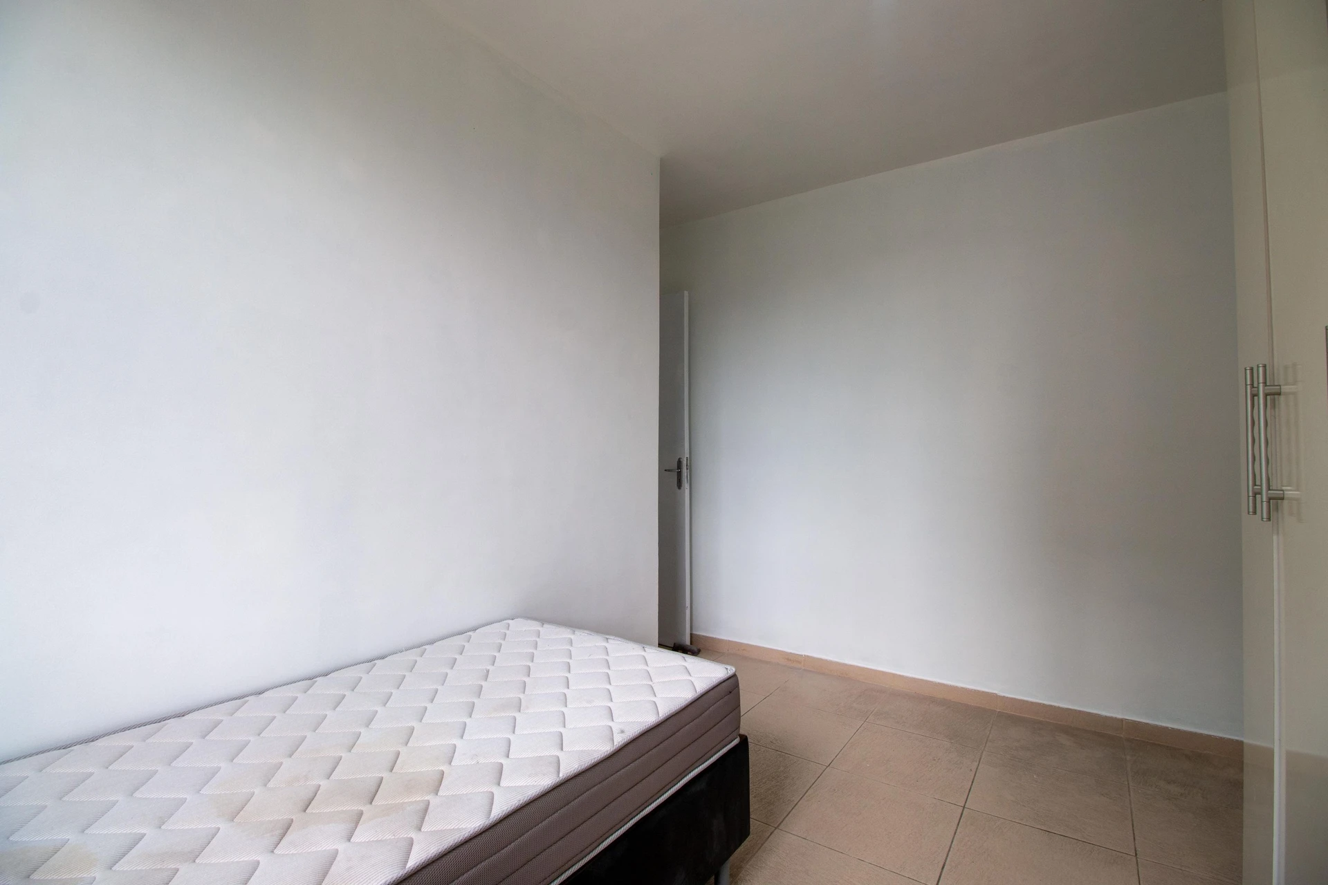 68 m² apartment with a washing machine and a mountain view — photo 19