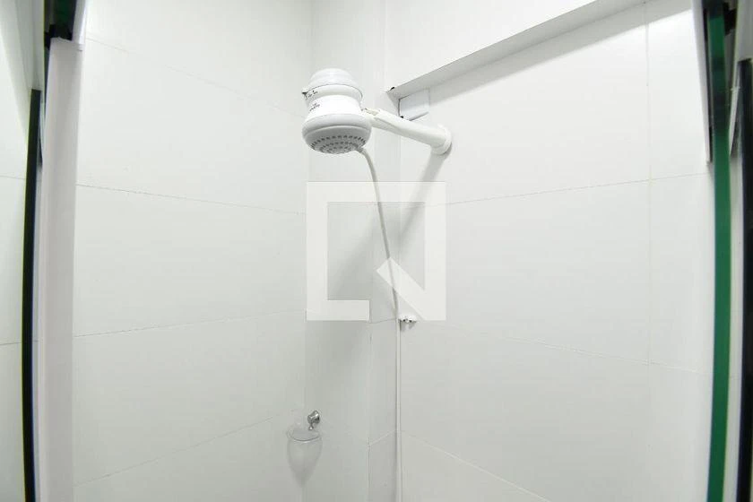 22 m² studio with air conditioning and a glass shower — photo 12