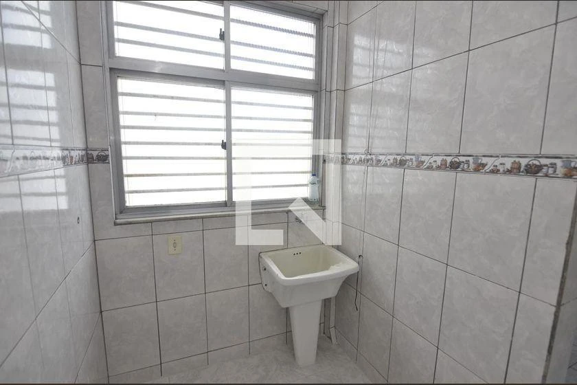 Apartamento com piso de madeira ou laminado, Benfica — photo 25