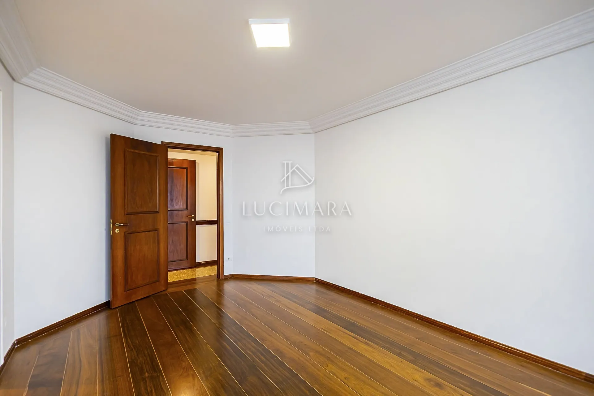 Незамеблированная квартира с 4 спальнями 427 м² — photo 20