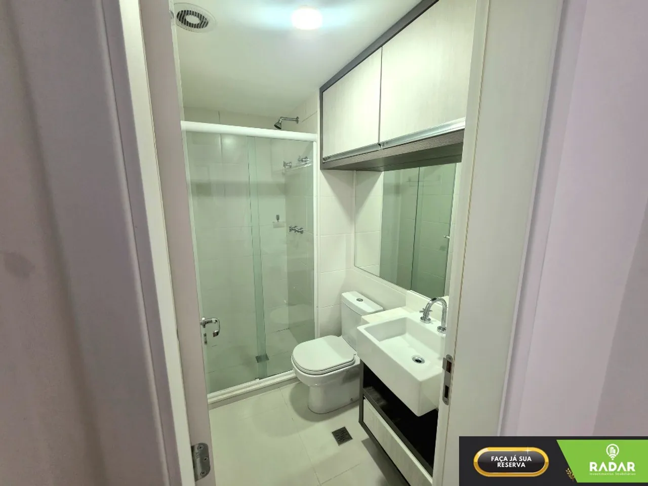 Furnished 1-bedroom apartment with 84 m² and parking — photo 13