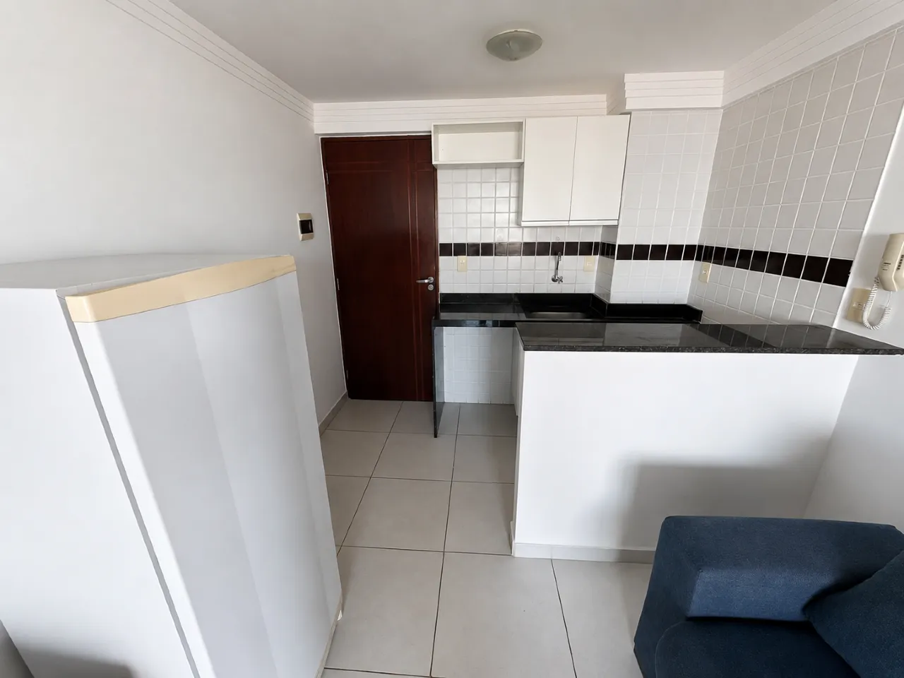 Apartamento mobiliado de 1 quarto com cozinha aberta — photo 2