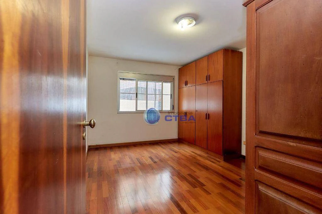 House, 164 m², with wood or laminate floors — photo 16