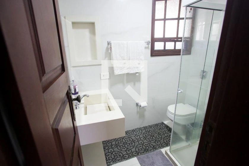 Furnished 400 m² house with 4 bedrooms and 4 bathrooms — photo 29
