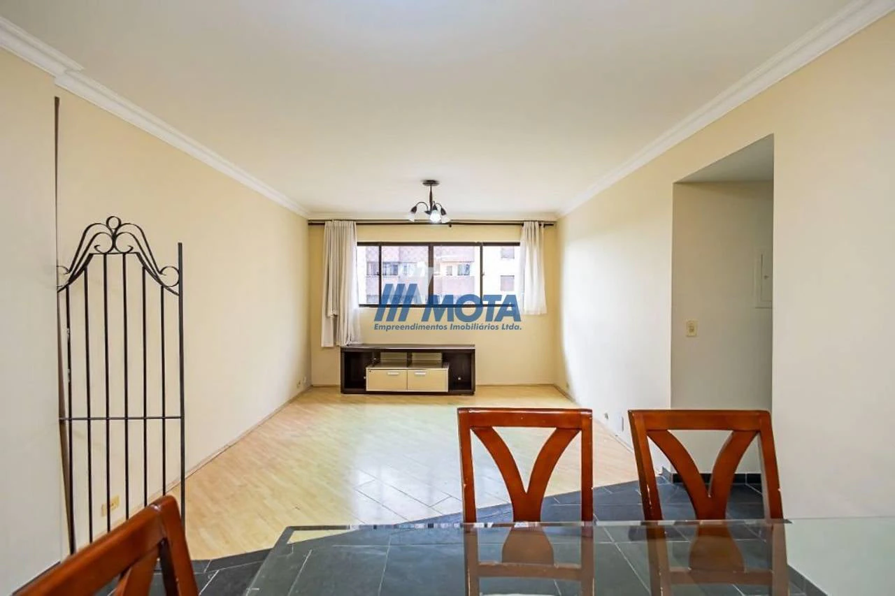 3-bedroom apartment with a home office