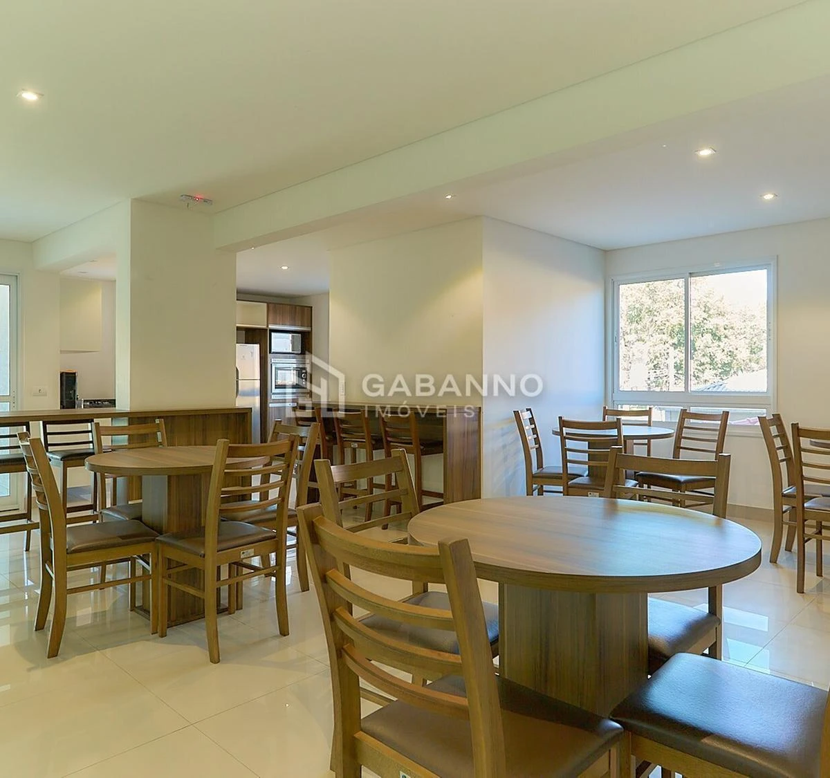 Furnished apartment, 69 m², with a glass-enclosed balcony — photo 22