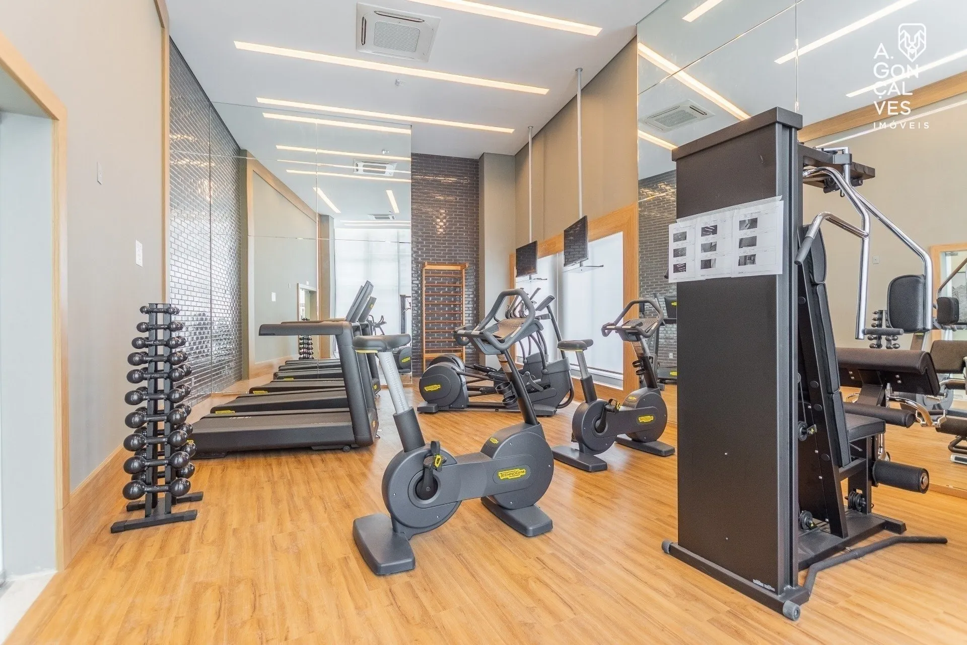 Мебльована квартира 260 м² з 4 спальнями з власними ваннами — photo 74