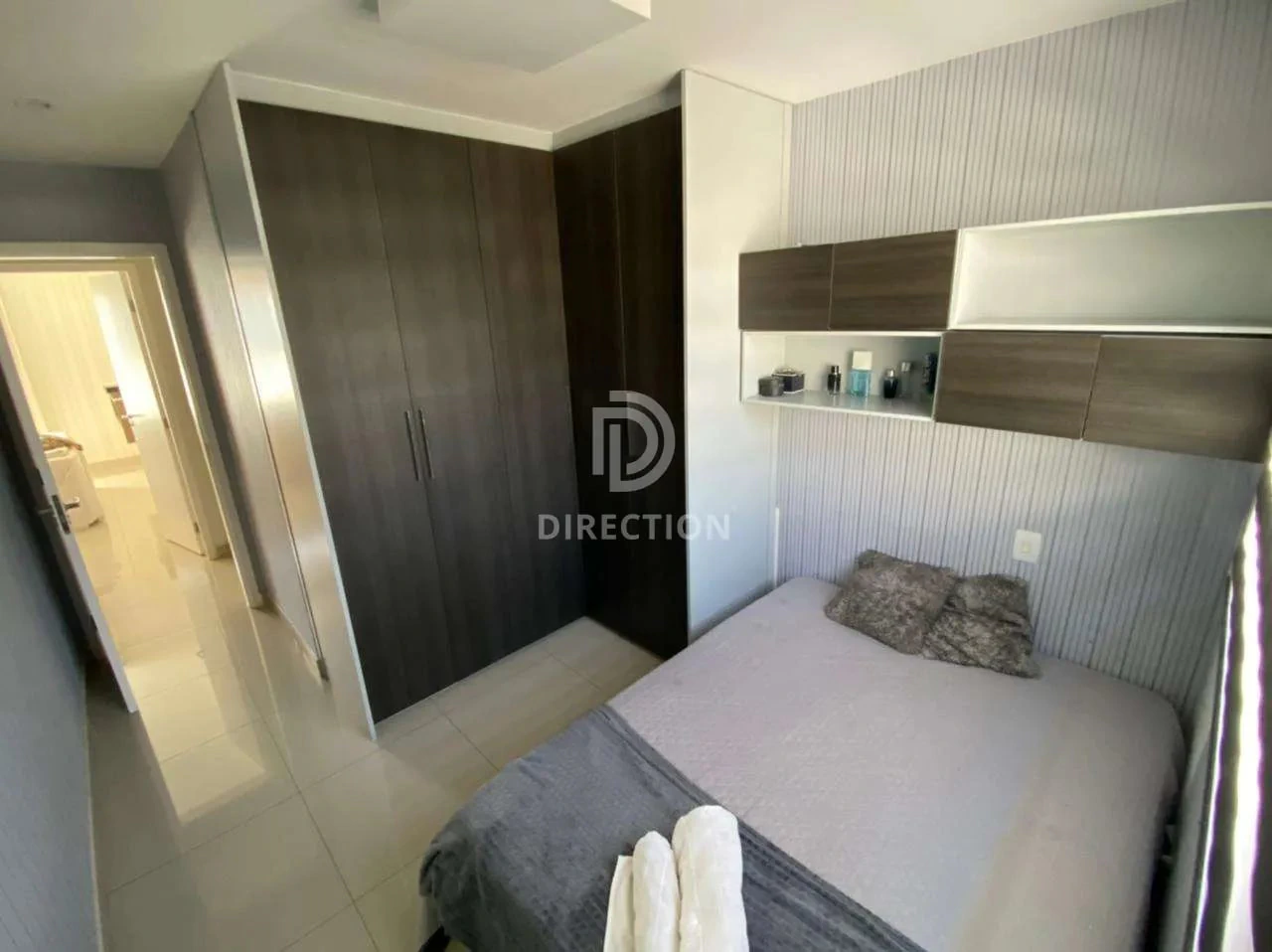 4 quartos e banheira: casa de 300 m²