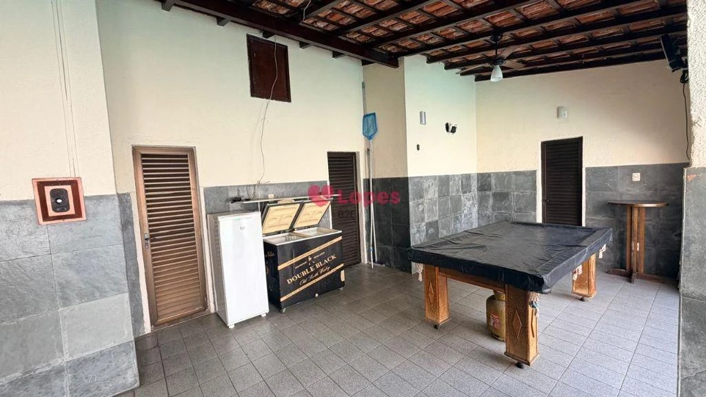Casa de 450 m² com 3 quartos e fogão a gás — photo 25