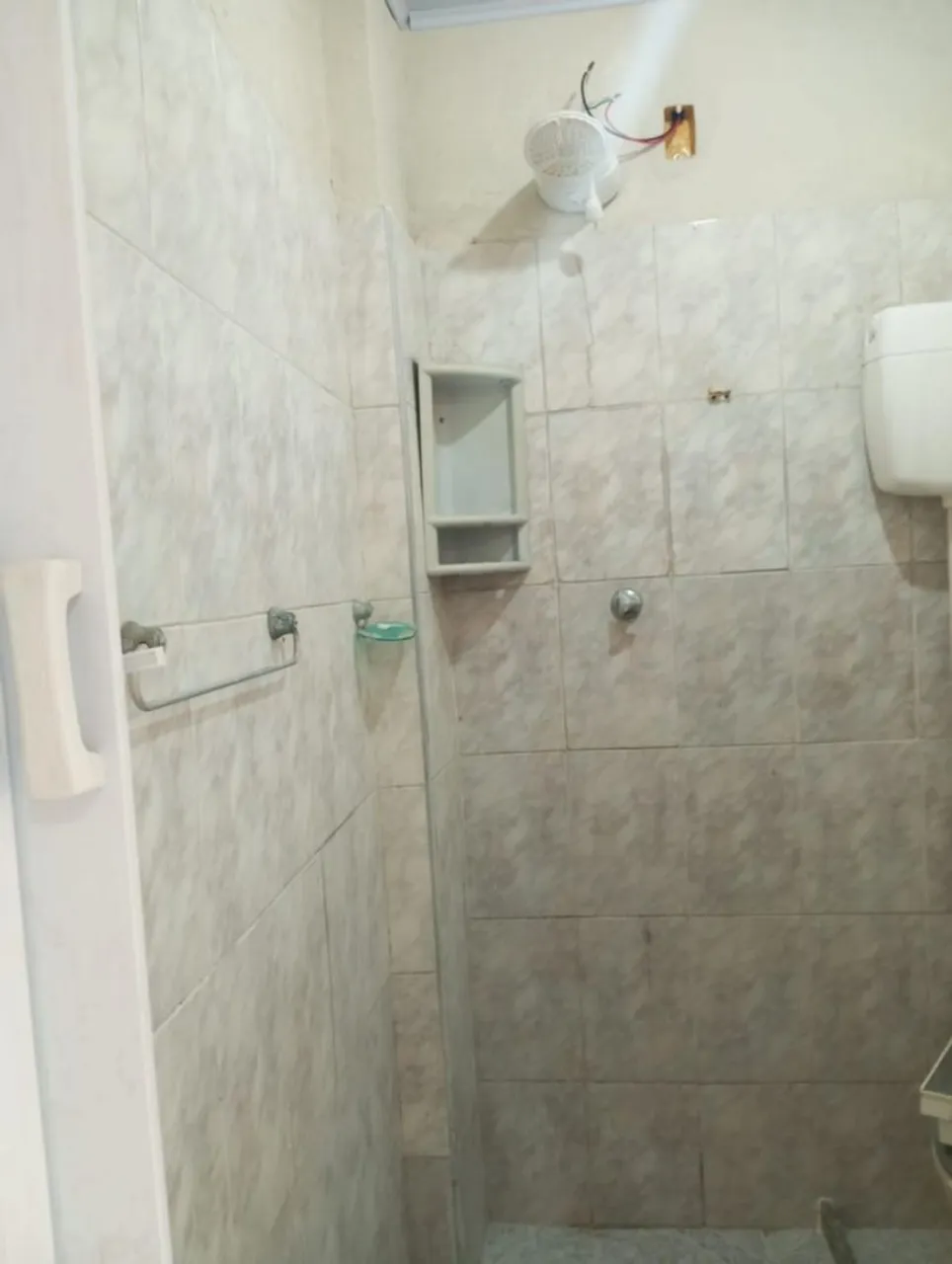 1-bedroom apartment with separate kitchen and parking — photo 6