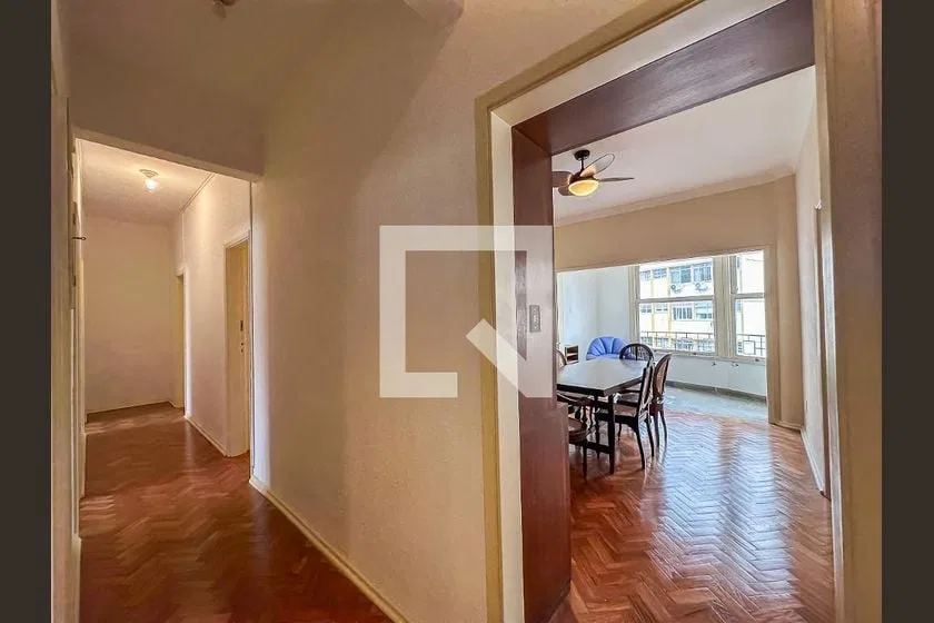 4-bedroom apartment with 3 bathrooms and 206 m² — photo 14