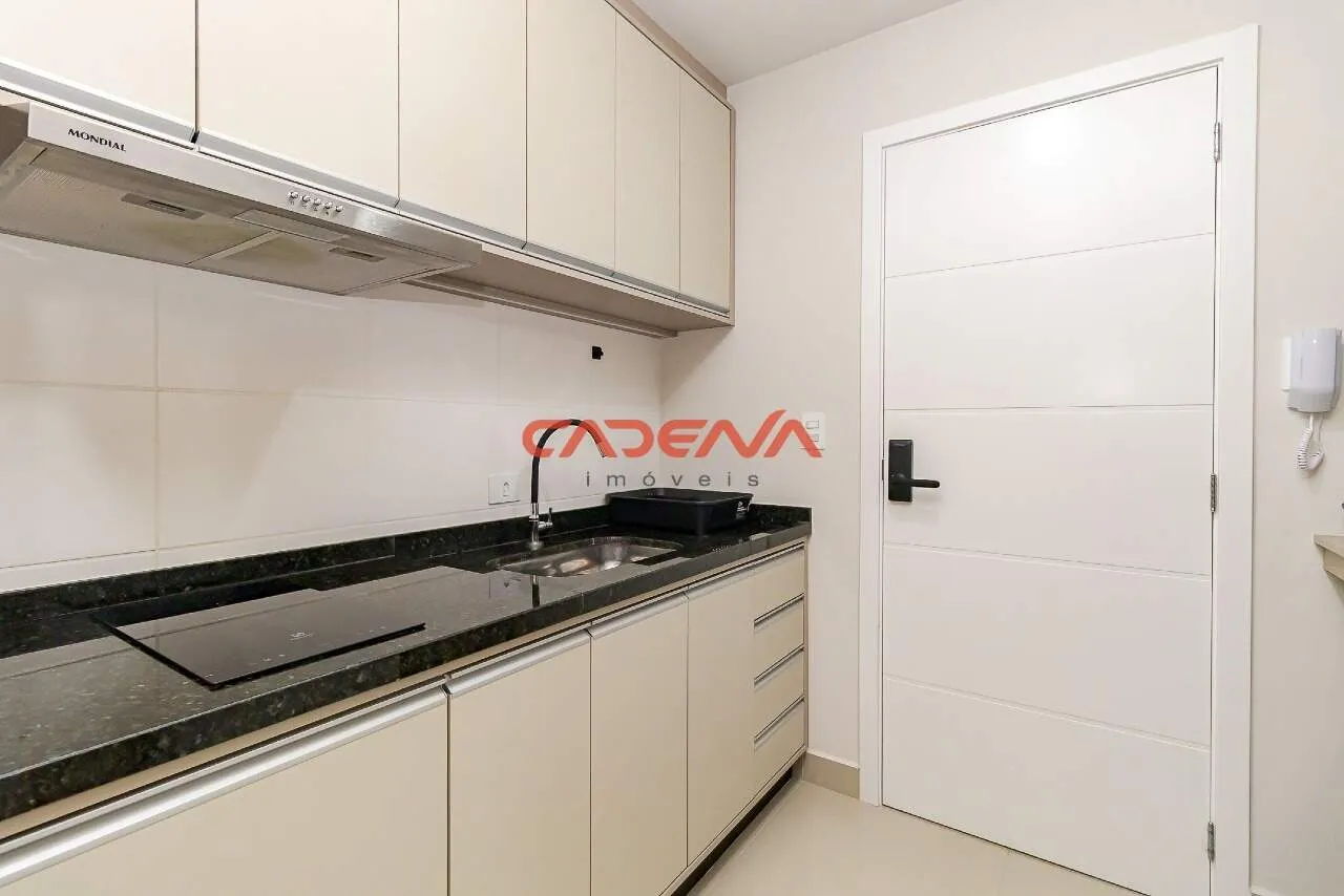 Furnished 1-bedroom apartment with open-plan kitchen — photo 7