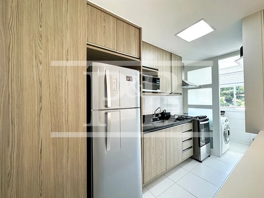 Furnished 2-bedroom apartment with 90 m² and parking — photo 38