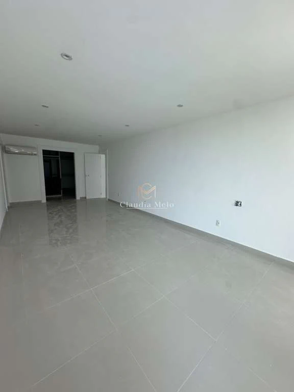 Casa moderna com 5 suítes e 8 banheiros, 10 vagas cobertas — photo 18