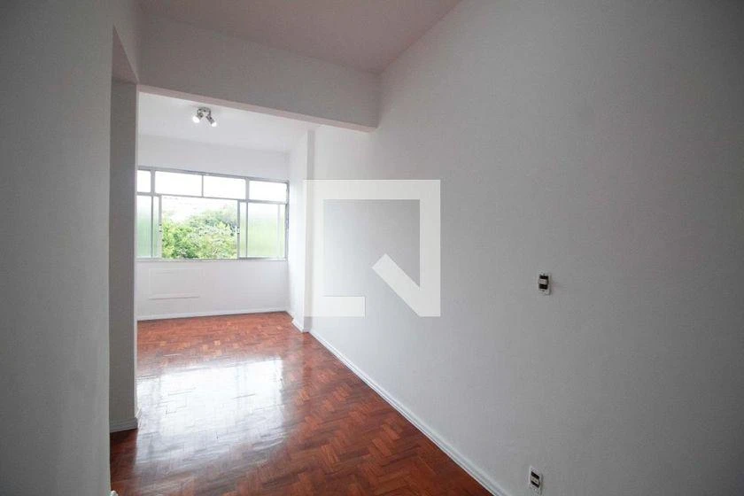 2-bedroom apartment with wood or laminate floors — photo 24