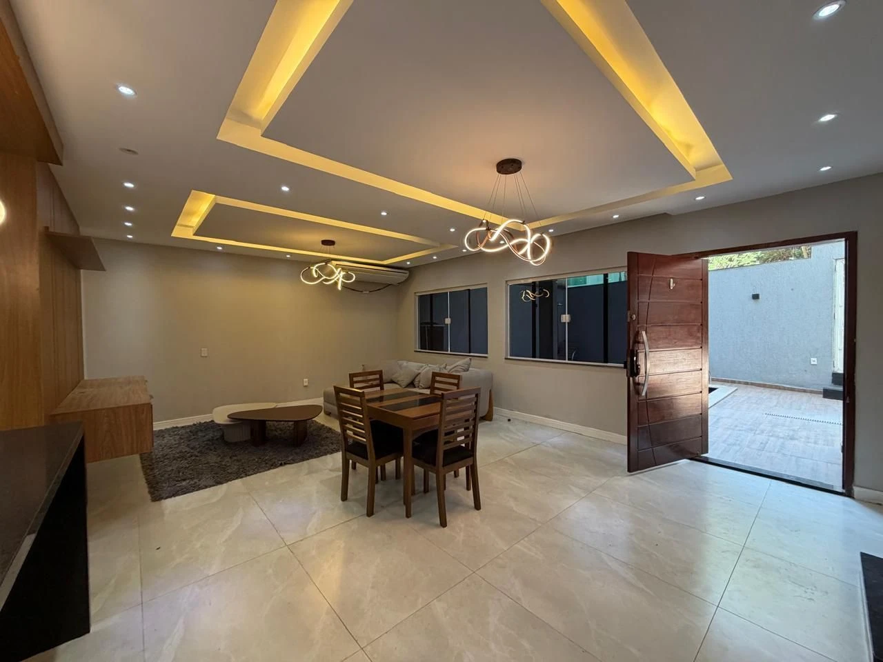 Casa em condomínio com 5 quartos e cozinha integrada — photo 26