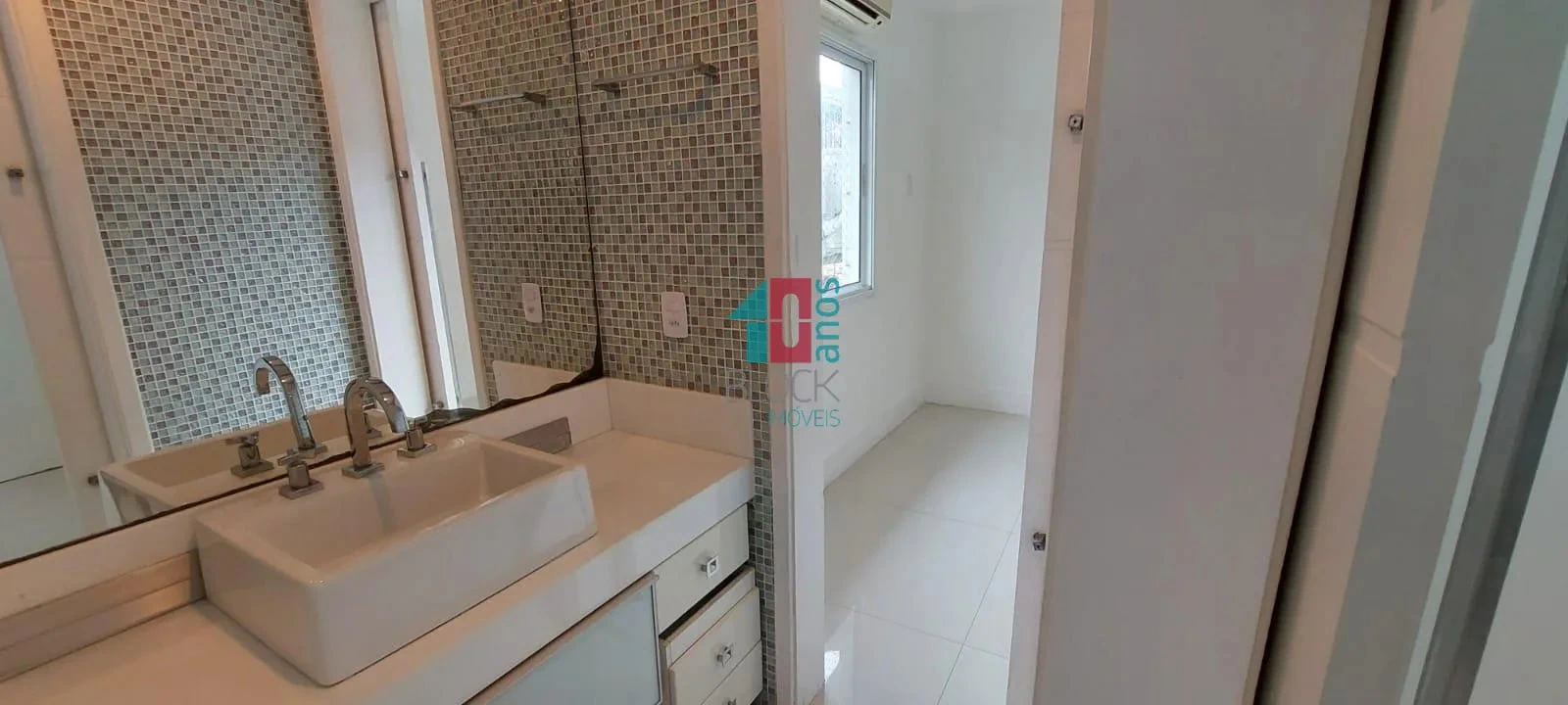 Casa de 200 m² com 4 suítes e 3 vagas — photo 24