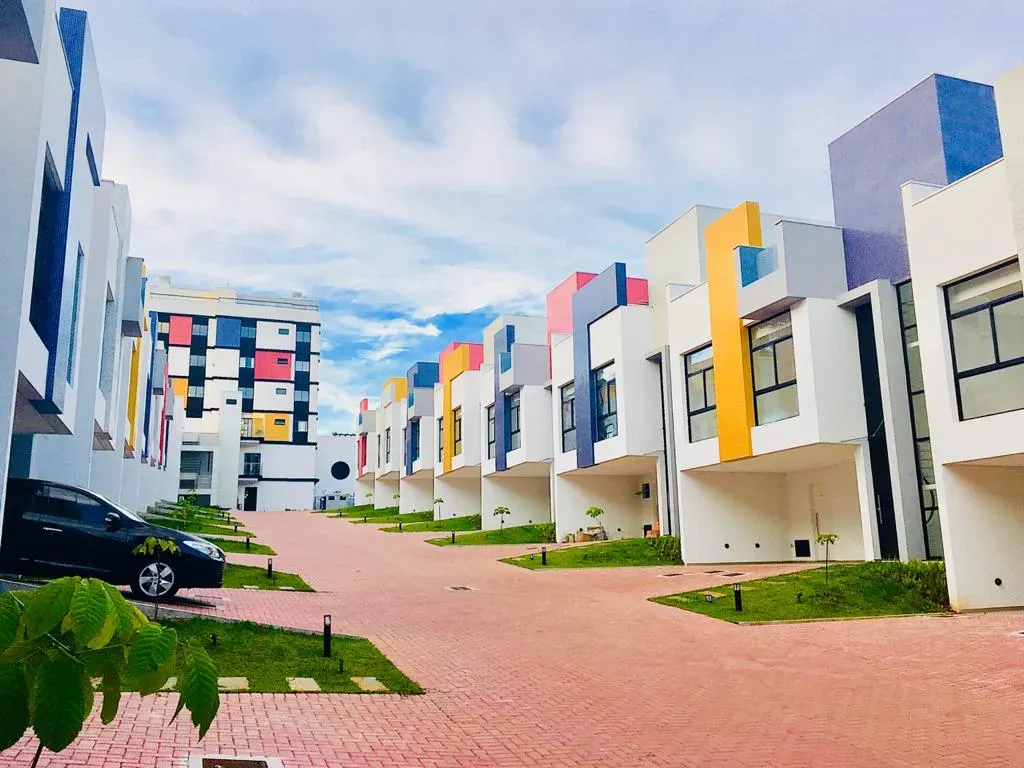 Unfurnished 260 m² house with 3 bedrooms and 2 parking — photo 12