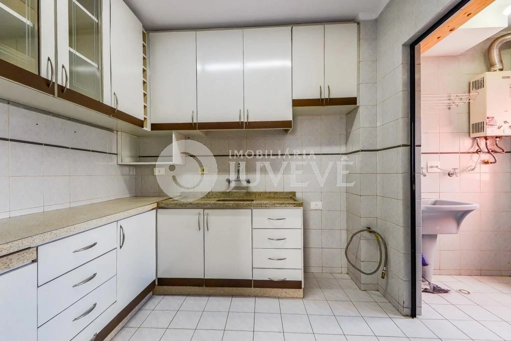 Apartamento de 2 quartos com cozinha fechada e 1 vaga — photo 11