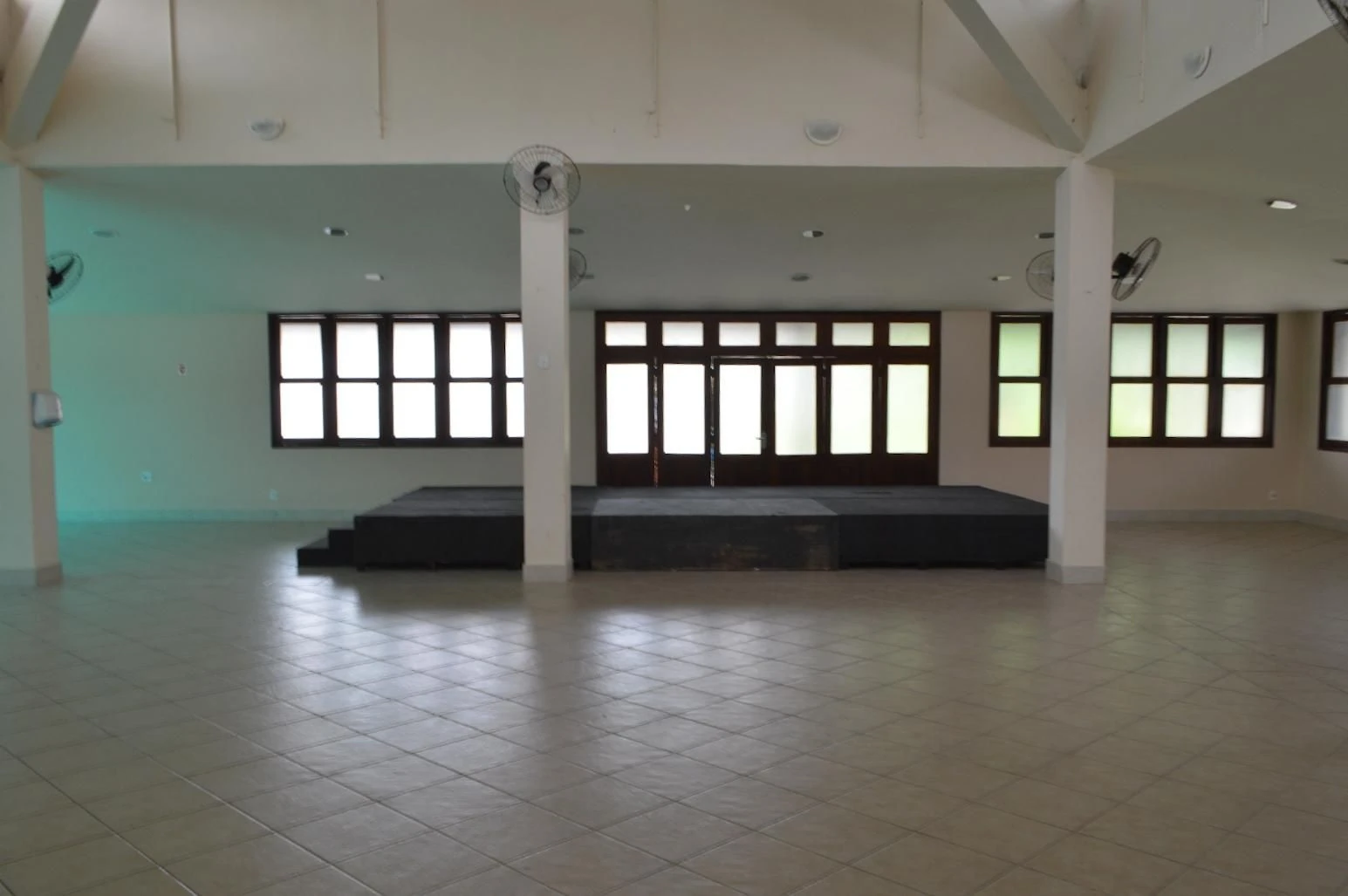 Casa mobiliada em condomínio com 6 suítes e 8 banheiros — photo 129