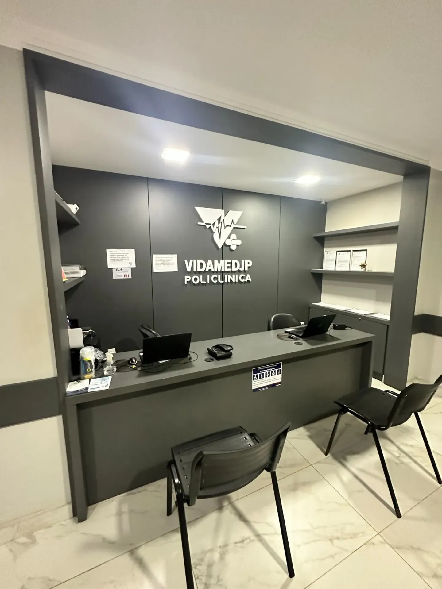 Estudio sin amueblar con 1 dormitorio y baño en suite — photo 12