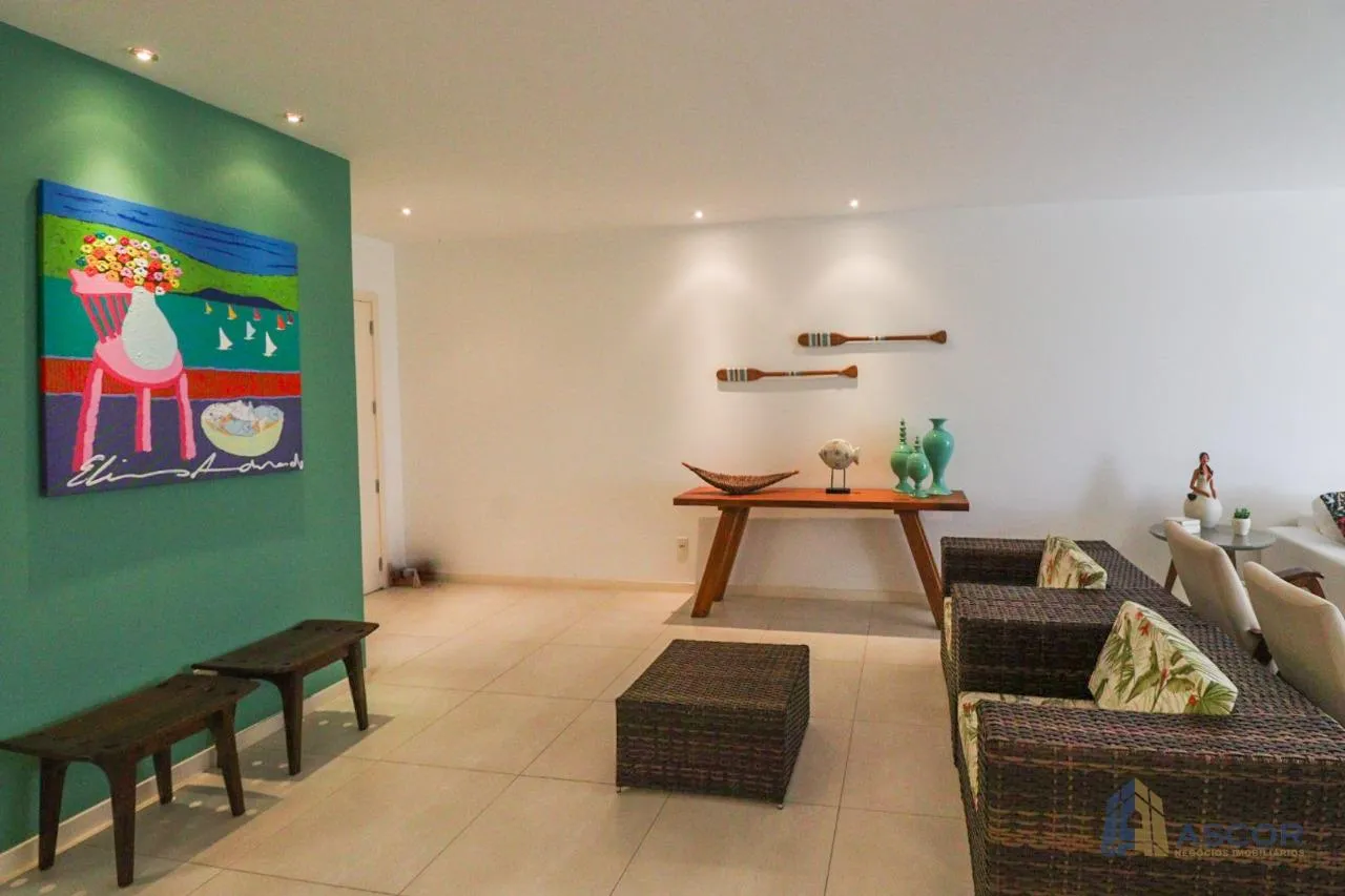 221 m² apartment with 3 en-suite bedrooms and 2 parking — photo 19
