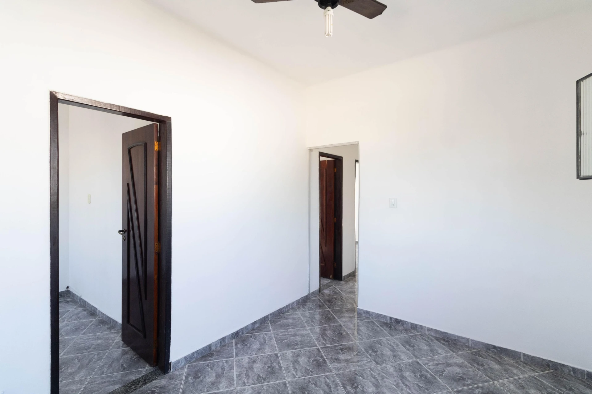 Unfurnished house with 3 bedrooms and a private garden — photo 28