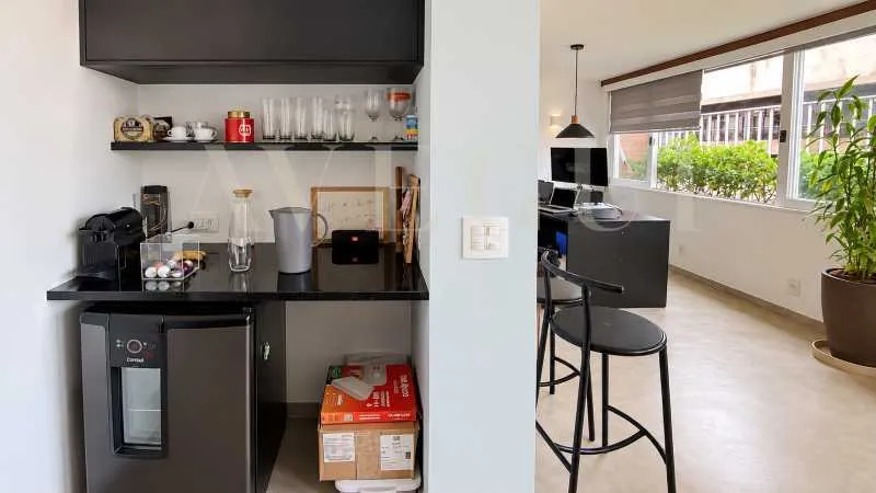 Balcony with a grill in a 3-bedroom apartment, 310 m²