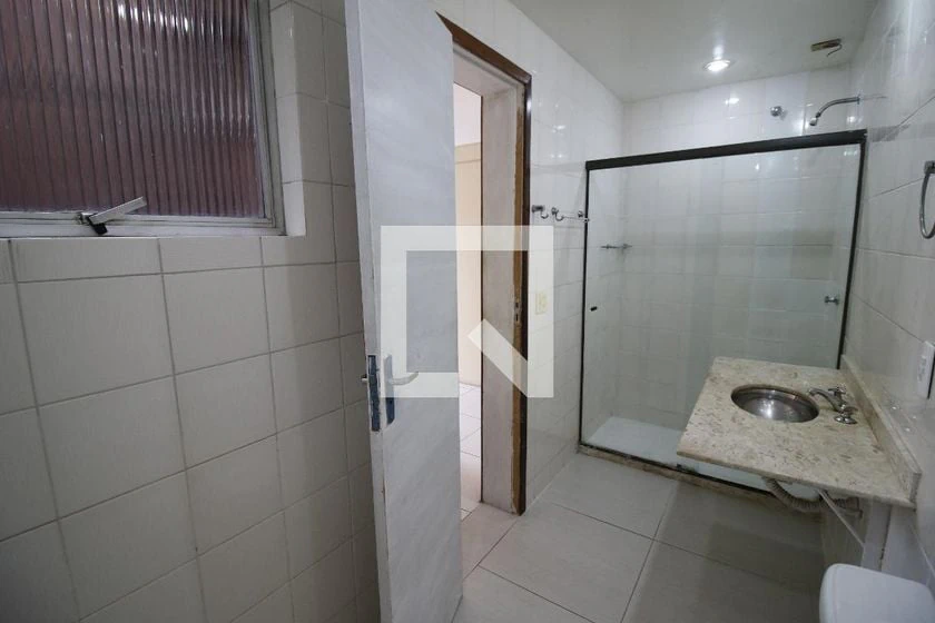 Деревянный пол или ламинат и 3 спальни: квартира 128 м² — photo 19