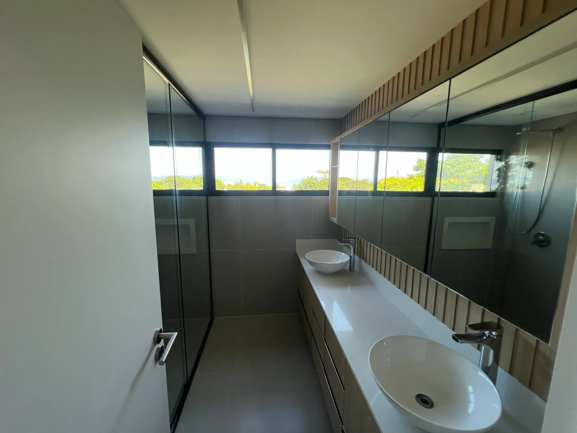 Gated condo house with 6 en-suite bedrooms and 7 baths — photo 13