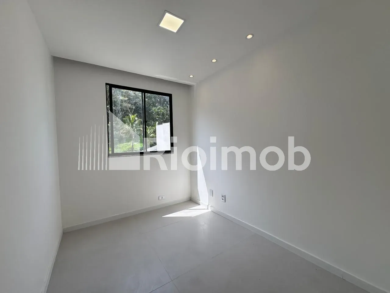 2-bedroom apartment with an open-plan kitchen — photo 15