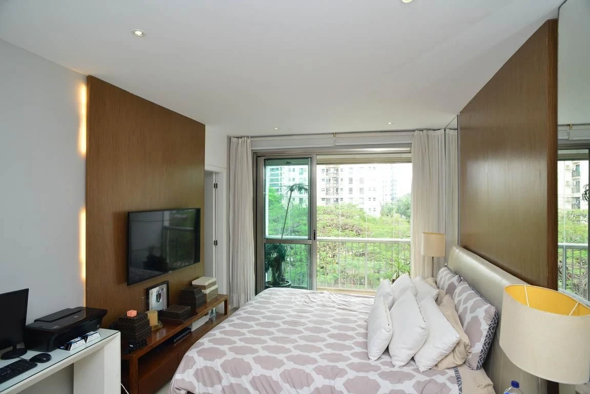 Furnished apartment with 4 en-suites and 5 bathrooms — photo 13